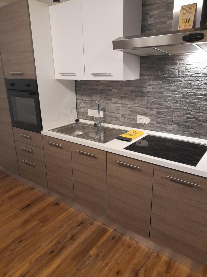 Honey Apartment Lendava Ngoại thất bức ảnh