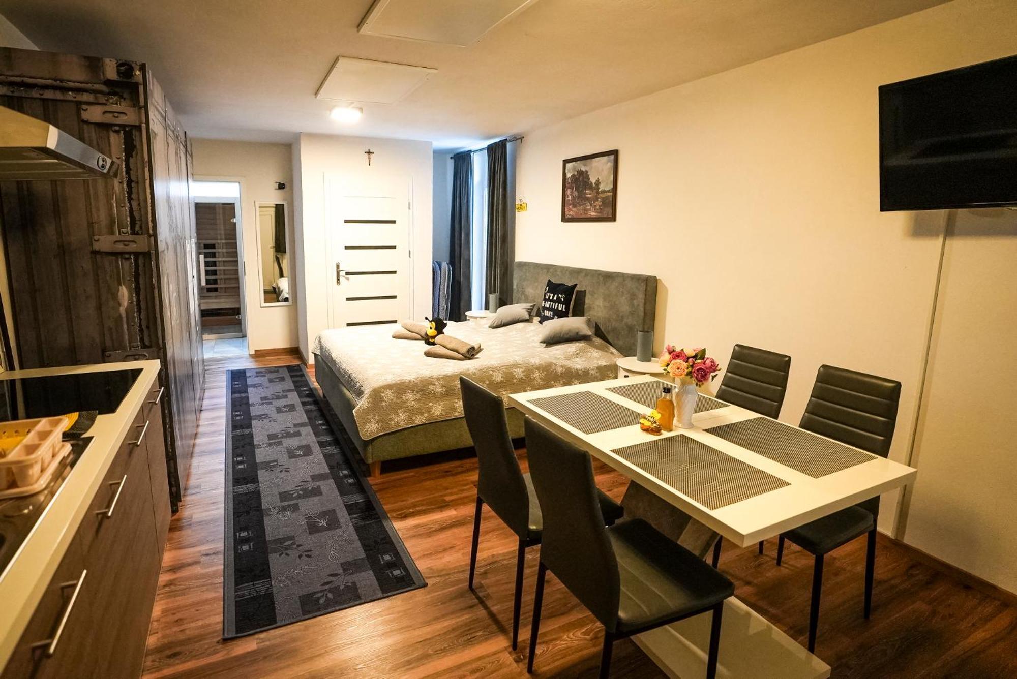 Honey Apartment Lendava Ngoại thất bức ảnh